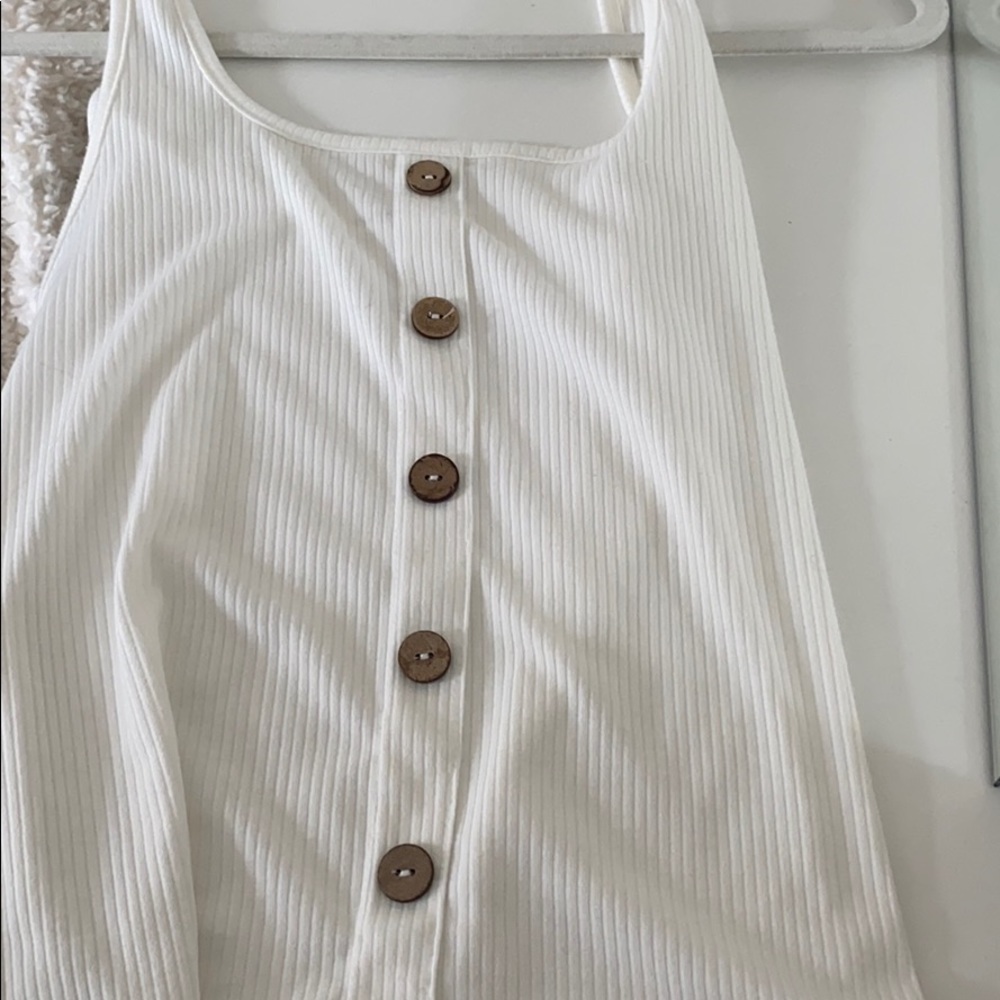 Tank - Picture 3 of 4